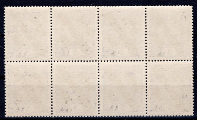 33 x ; 3 heller osmi blok spojené typy - kartonový  papír - v tak velkém bloku ojedinělé 