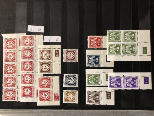Sbírka Protektorátu v hnědém Albu - mnoho známek popsáno, velké množství známek, obsahuje velké bloky, desková čísla , namátkově kontrolováno, dobrá kvalita  vše nafoceno - symbolická vyvolávací cena 
