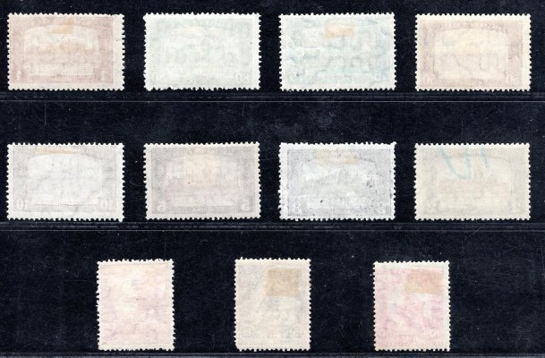 Sestava maďarských přeběžných známek ; Kompletní série Ženci, Parlament, Válečné -- Pofis 96 - 98, 99, 100, 101 - 110, 111 - 118, 119 - 125y, 131 - 139