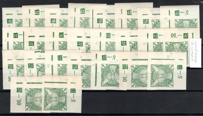 NV 2, novinové, Sokol v letu, 5 h zelená,  rok 1927,  DZ 1 - 28, kompletní sestava rohových známek, ojedinělý a velmi těžko sestavitelný komplet, mimořádná nabídka