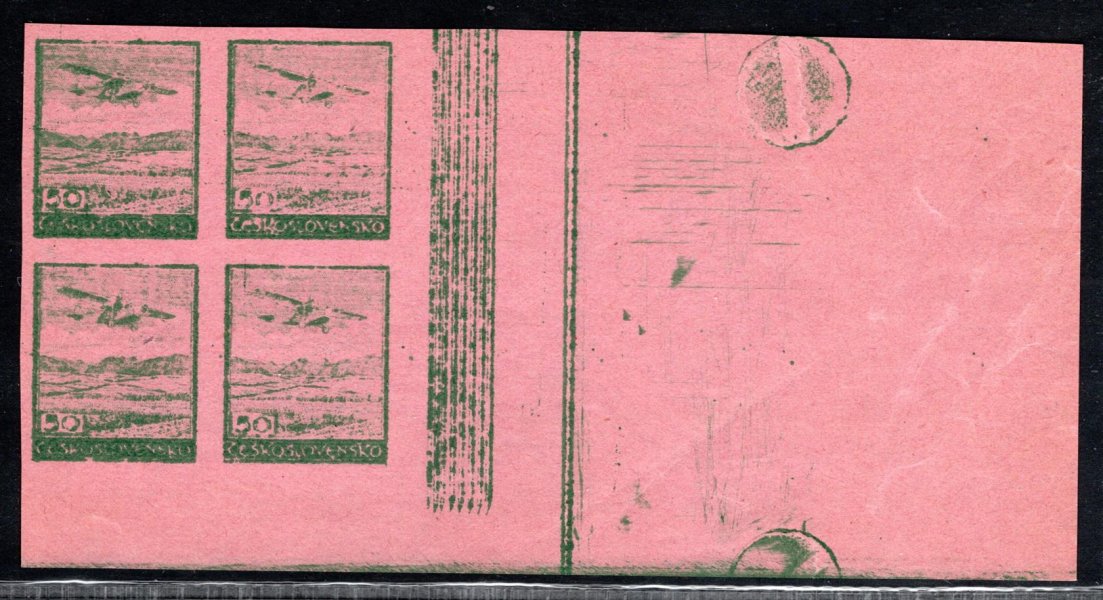 L 7 ZT, papír růžový, pravý dolní rohový 4 blok s bordurou a otisky štoubů, zelená 50 h, zk Beneš, dekorativní