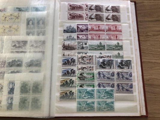 ČSSR II - velmi pěkná sbírka 4- bloků obsahující starou měnu, a další - kompletní série - nafoceno 