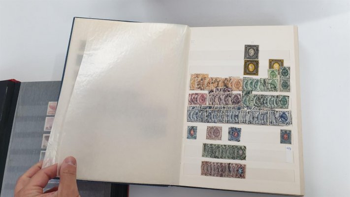 Sovětský Svaz - velmi rozsáhl sbírka / sklad - neuvěřitelné množství známek , známky jsou katalogově srovnané ve více kusech v řádcích, katalogová cena přibližně 45 000 euro ! veliký potenciál ke zpracování ! 