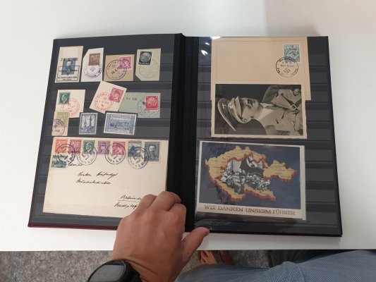 Protektorát - 1939- 1944 - sestava přes 100 kusů pamětních razítek na výstřižcích nebo kartách, pohlednicích a obálkách, stojí za prohlídku, uloženo v 7 - mi listovém zásobníku A4. nafoceno 