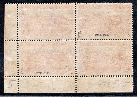226 x, P 5, pergamenový papír, pravý dolní rohový 4 blok, červená 3 Kč,  zk. Vrba, otisk lišty na okraji -  hledané a vzácné
