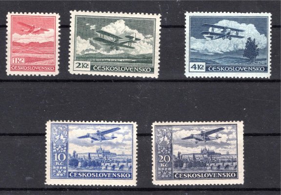 L 8 A, L 9 Typ I, L 11 4 K modrá typ II, L 13 10 koruna  + L 14 - sestava leteckých 