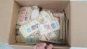 krabice ÚBP  -  ustřižky balíkových průvodek Hradčan, velké množství ( pravděpodobně několik tisíc) různá razítka, zajímavé 
