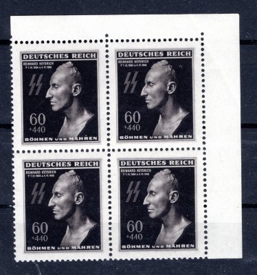 111, Heydrich, horní a dolní pravý rohový 4-blok s 2 x DV - vajíčko na hlavě a dolní 4-blok se jménem autora a číslem 8 místo 9 v roku narození Heydricha, zajímavé a hledané