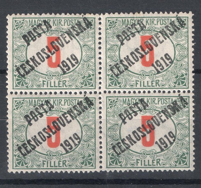 133 - čtyřblok známek 5f červené číslice s přetiskem Pošta československá 1919, spojené typy přetisku, na jedné známce nepatrná dvl, zk. Gilbert, kat. 2000 Kč 
