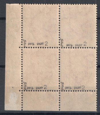 187 x P2 - pravý dolní rohový čtyřblok hodnoty 40h oranžová, svislá průsvitka P2, pergamenový papír, v okraji mimo známky stržený papír, kat. 1500 Kč