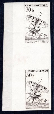 1219 Ms ZT, motýli, krajové svislé, dvouznámkové meziarší na známkovém papíru s lepem, černá 30 h, velmi vzácné a hledané