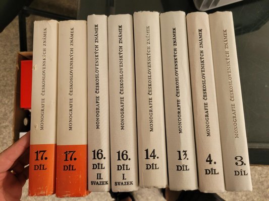 Monografie Díly 3,4,13,16 Díl I + II, 17 díl I + II - celkem 8 knih velmi hledaná a dobrá literatura