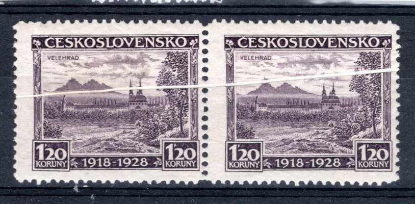 238 ; 1.20 Kč fialová ; dvoupáska  - 1 známka xx, 1 známka x  dekorativní složka přes obě známky 