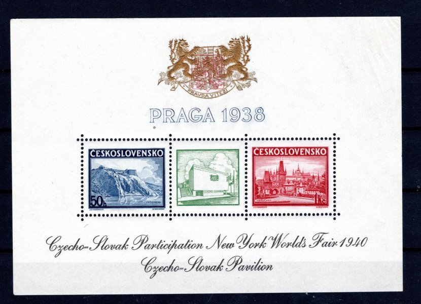 342 - 343 A ; aršík Praga 1938 s přítiskem pro Světovou výstavu v New Yorku 1940, kombinace zlatého znaku a černého textu,lehké zvrásnění