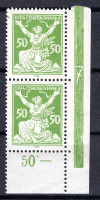 156 - 50h zelená -  rohová dvoupáska  s ochraným rámem a číslice 7 v ochraném rámu, rohová spodní známka luxusní - hledané 